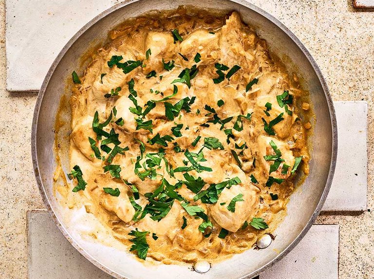 Cover image of “Chicken stroganoff”
