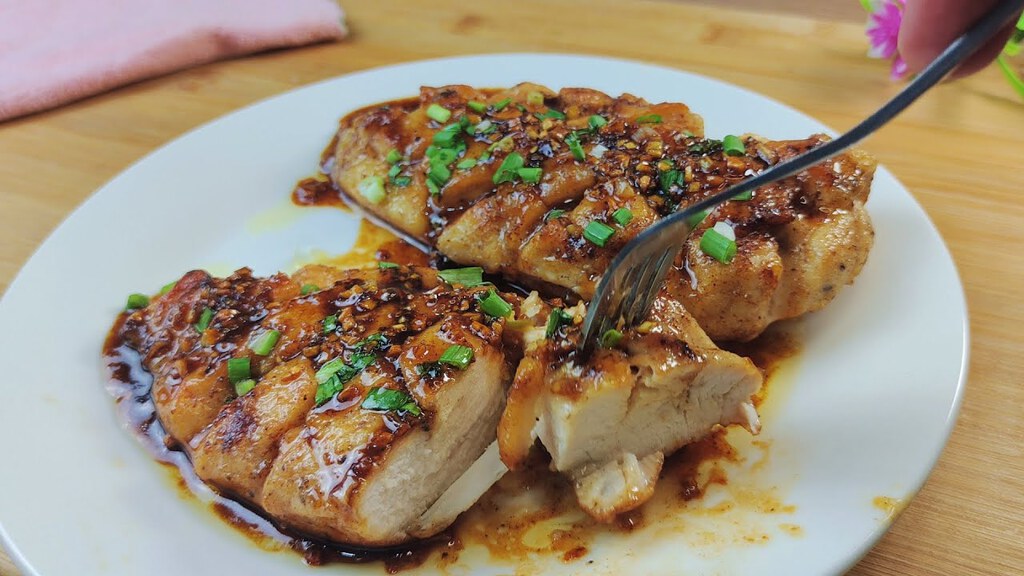 Cover image of “Honey garlic chicken ! Dinner ready in 15 minutes”